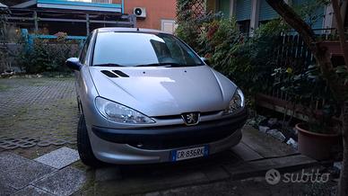 Peugeut 206