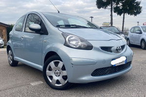 Toyota aygo 1.0 benzina neopatentati