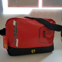 Borsa Ferrari