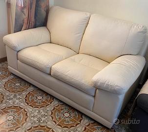 Nuovissimo divano 2 posti