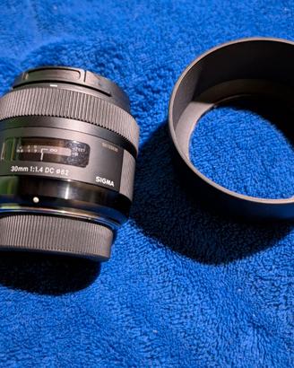 Obiettivo Sigma Art Nikon F 30mm F 1.4 pari al nuo