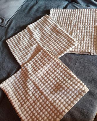 Tre federe da cuscino Ikea, modello Svartpoppel