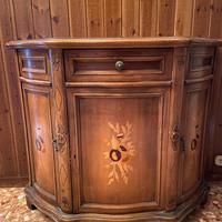 Credenza bombata intarsiata