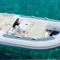 Agilis jet tender gommone tipo williams