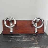 Appendi abiti antico