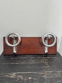 Appendi abiti antico