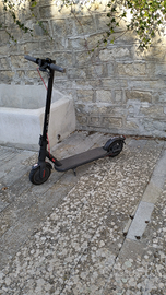 Monopattino elettrico Xiaomi 4lite