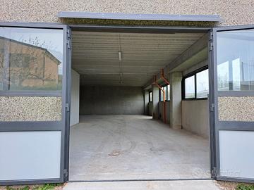 Capannone uso industriale artigianale con piazzale