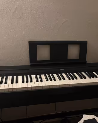 Pianoforte yamaha P45