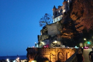 A maiori a pochi passi dal mare