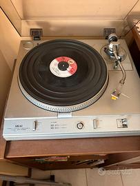 giradischi akai model AP-D33