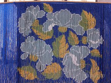 grande tenda di perline blu