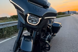 Harley-Davidson Street Glide FLHX