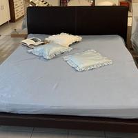 cornice letto matrimoniale in cuoio rigenerato