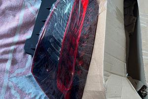 fanale posteriore destro mercedes E200 2023