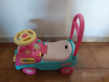 Macchina bambina a spinta