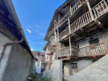 CASA SEMINDIPENDENTE A VIÙ