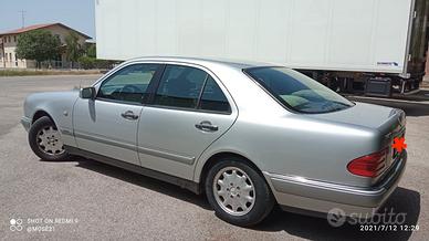 MERCEDES E 200 - Elegance BI-FUEL GPL