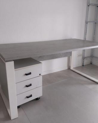 Scrivania per ufficio o casa