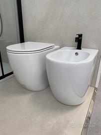 Coppia di sanitari a terra filo parete NUOVI