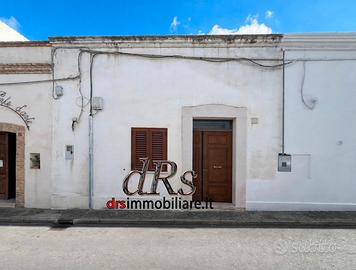 Pisticci. Abitazione indipendente. Ristrutturata.
