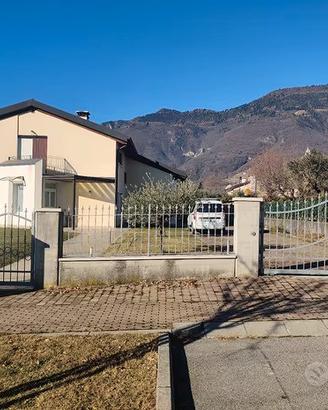 Villa Bifamigliare
