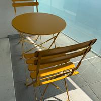 Tavolino con 2 sedie in ferro