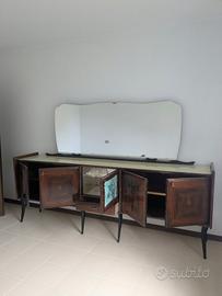 Cassettiera con specchio