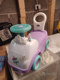 Auto cavalcabile Frozen