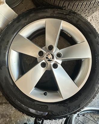 Cerchi originali vw passat skoda octavia 215 55 17