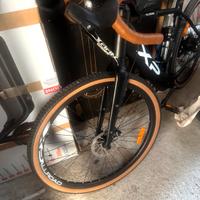 Bici da corsa elettrica XP di maggio 2024