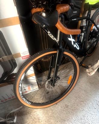 Bici da corsa elettrica XP di maggio 2024