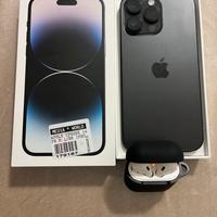 iPhone 14 pro max con AirPods 2 generazione no tra
