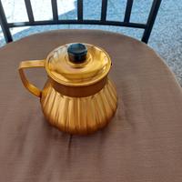Piccola caraffa color oro