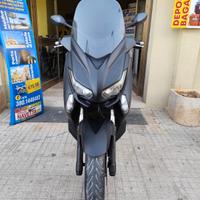 Yamaha X-Max 125