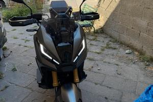 X-adv 750