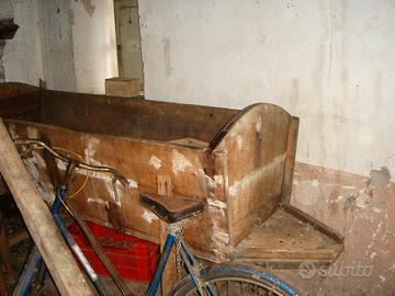 cassa per pigiare uva di altra epoca