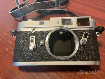 Leica m4 con obiettivi