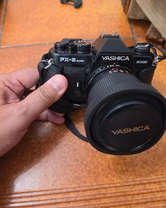 macchina fotografica Yashica FX-3 Super 2000