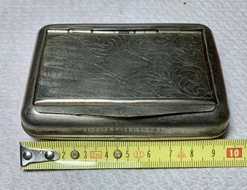 Tabacchiera in metallo vintage
