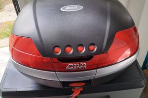 Bauletto GIVI V46 con spalliera