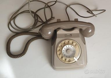 Lotto di  3 telefoni vintage