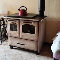 Cucina economica a legno