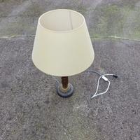 Lume con paralume a tronco di cono