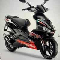 Aprilia sr 50 r CARENA ORIGINALE e ricambi