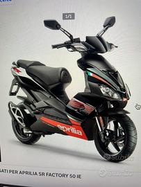 Aprilia sr 50 r CARENA ORIGINALE e ricambi