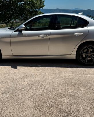 Alfa Romeo Giulia veloce 2.2 210cv diesel