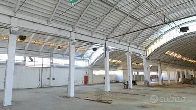 Capannone con predisposizione di carroponte