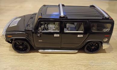 Hummer H2 Custom 1:18 su base Maisto