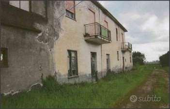 Magazzino a Cisterna di Latina